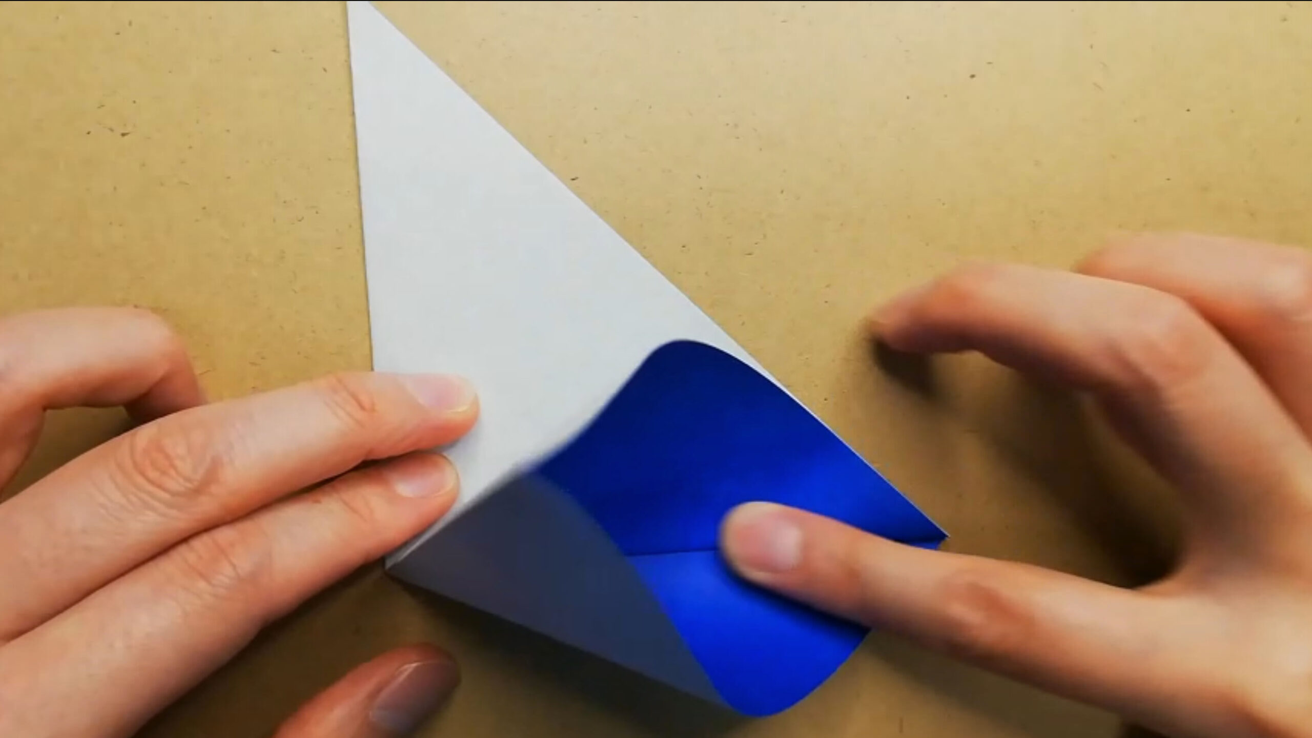 吉本芸人span マコトの一緒に折り紙 あじさい の折り方 動画 ほいくnote