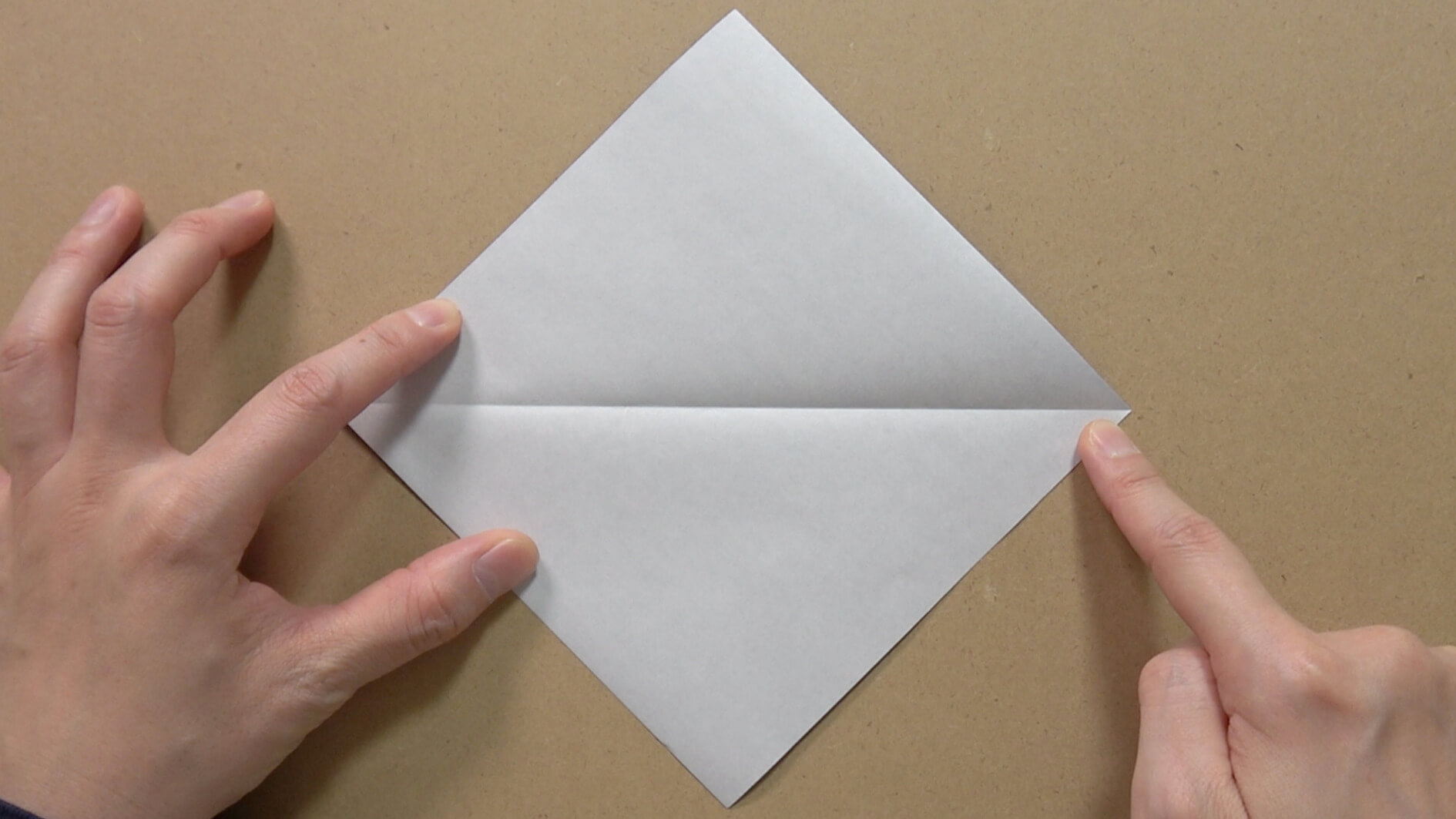 吉本芸人span マコトの一緒に折り紙 帆掛船 の折り方 動画 ほいくnote